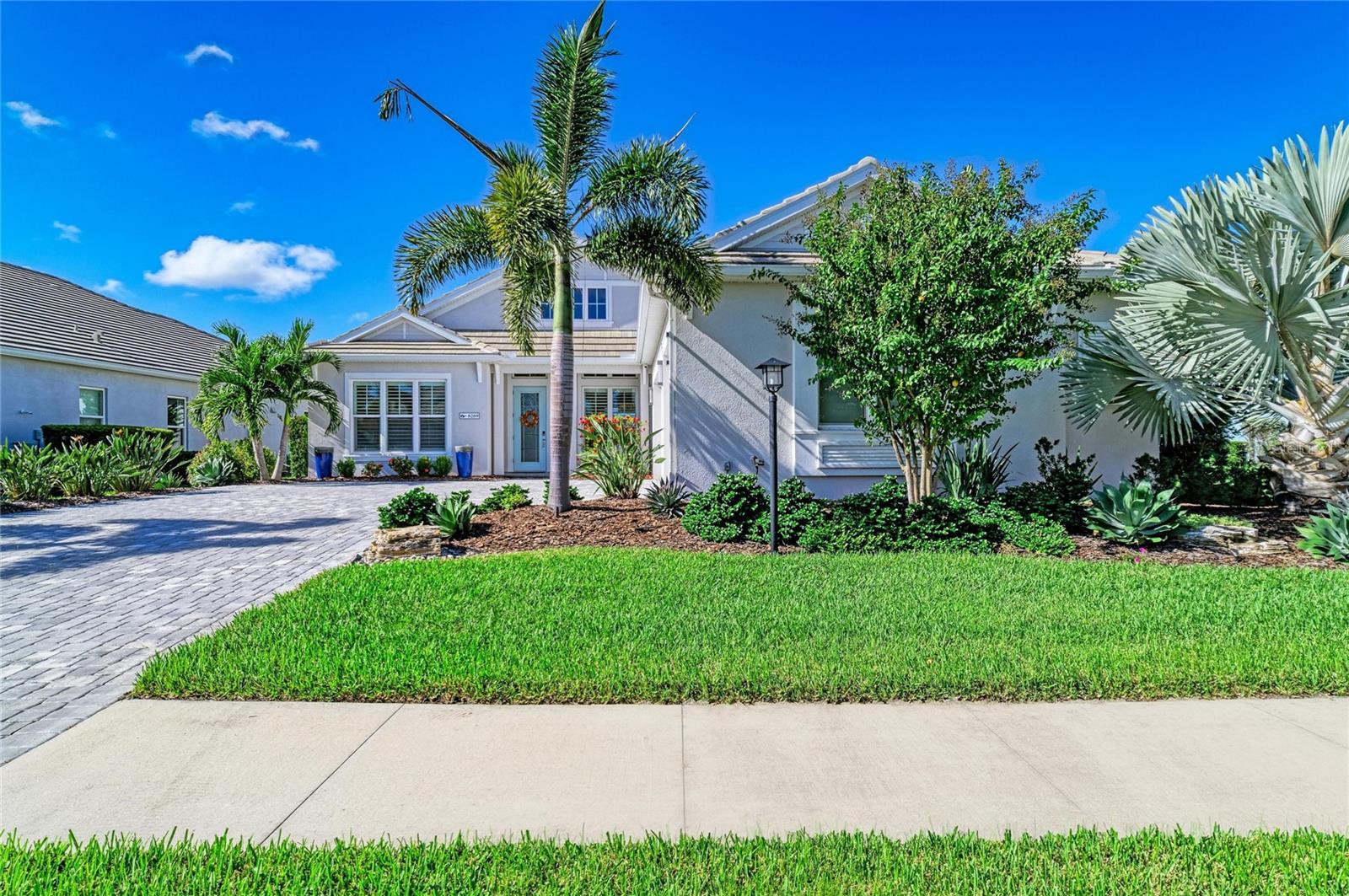 8269 GRANDE SHORES DRIVE