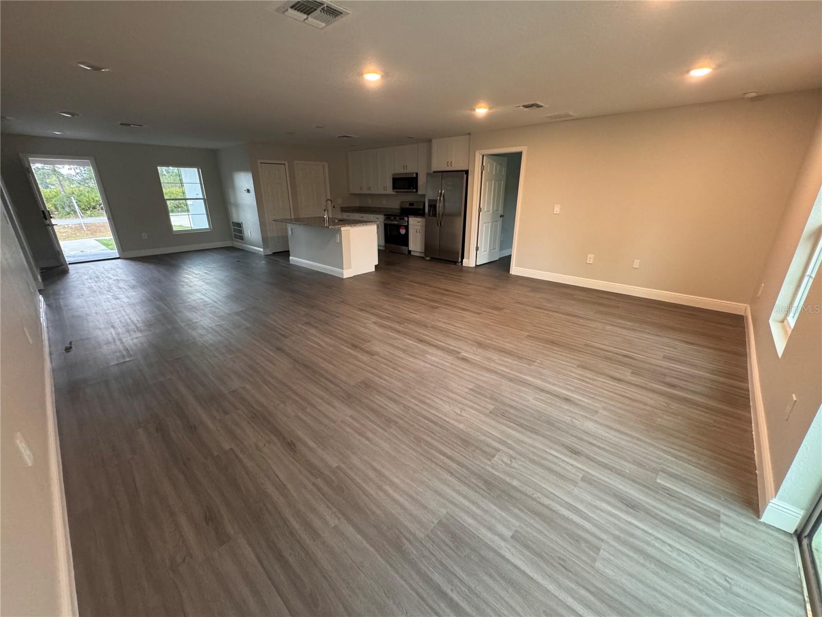 SUN N LAKE - Residential