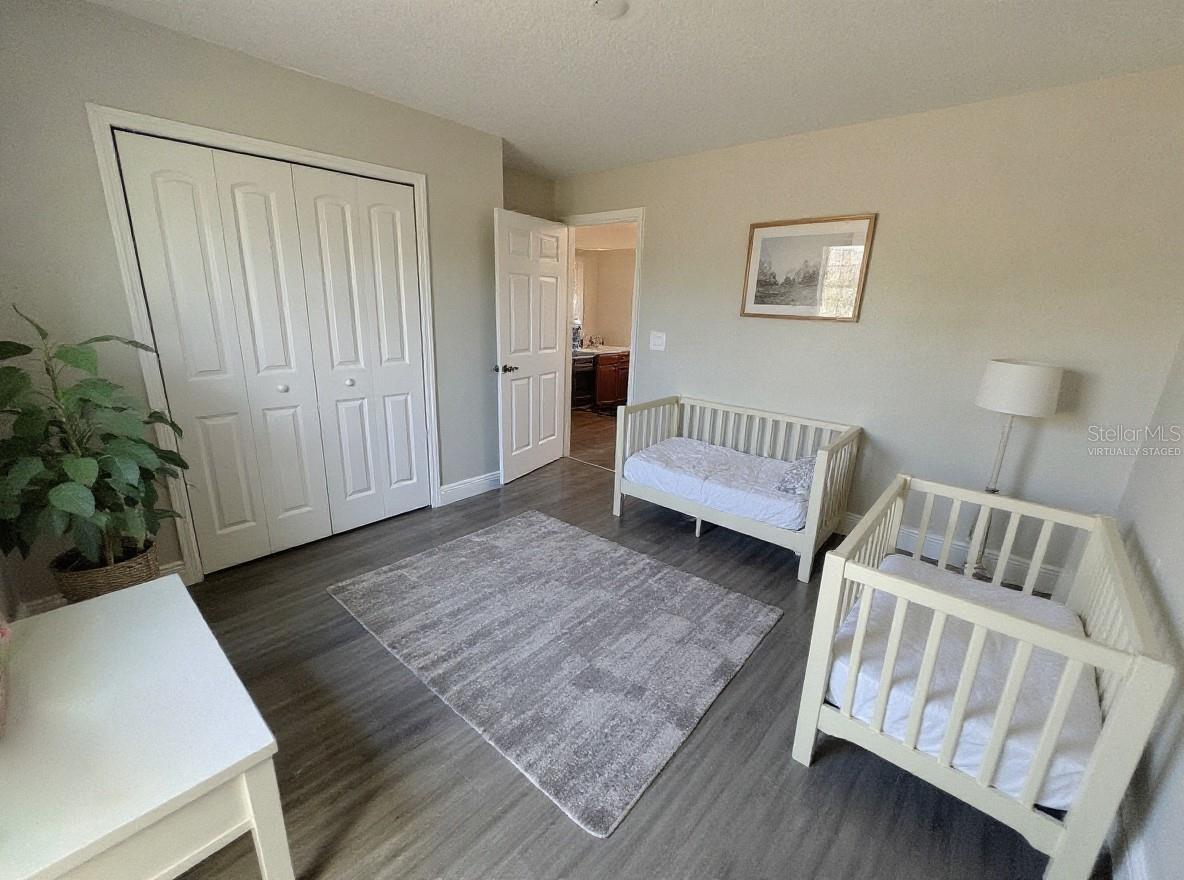 SUN N LAKE - Residential