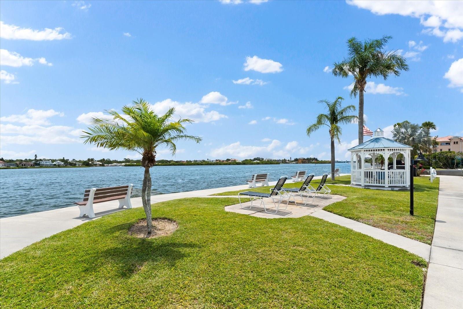 HARBOR TOWERS Y & R - Residential