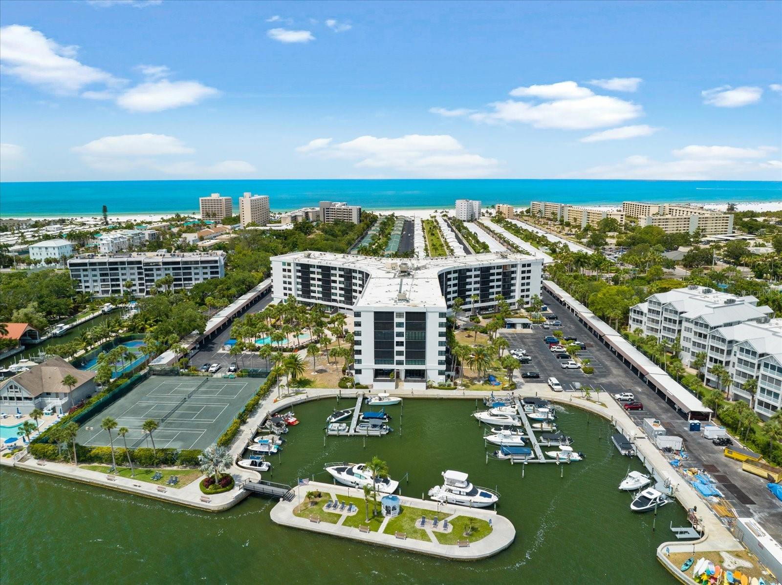 HARBOR TOWERS Y & R - Residential