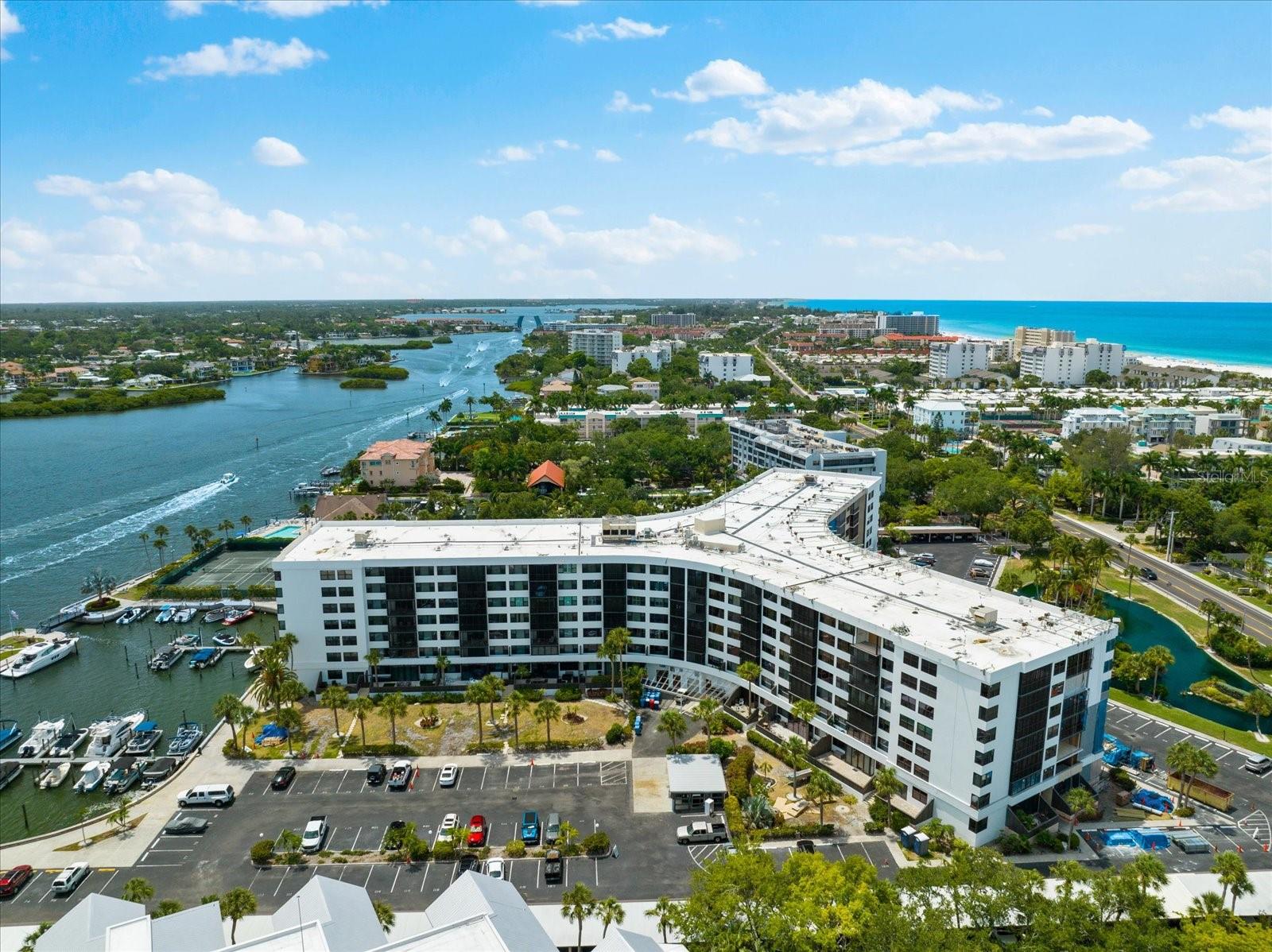 HARBOR TOWERS Y & R - Residential