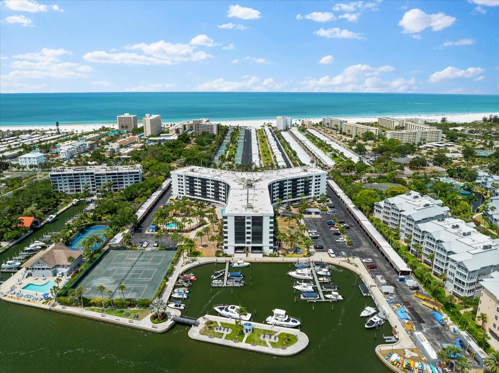 HARBOR TOWERS Y & R - Residential