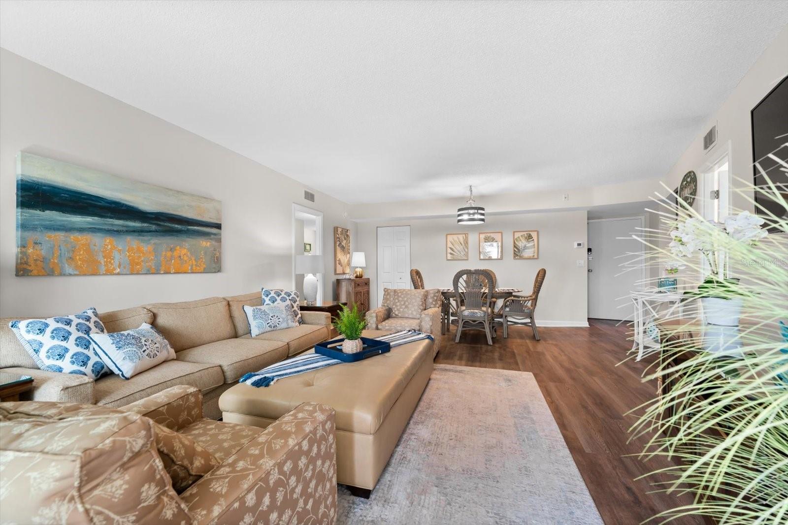 HARBOR TOWERS Y & R - Residential