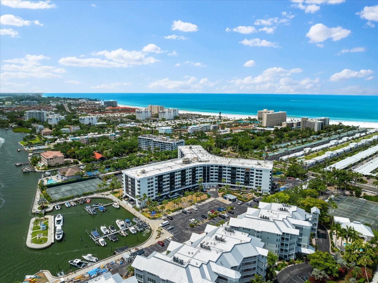 HARBOR TOWERS Y & R - Residential