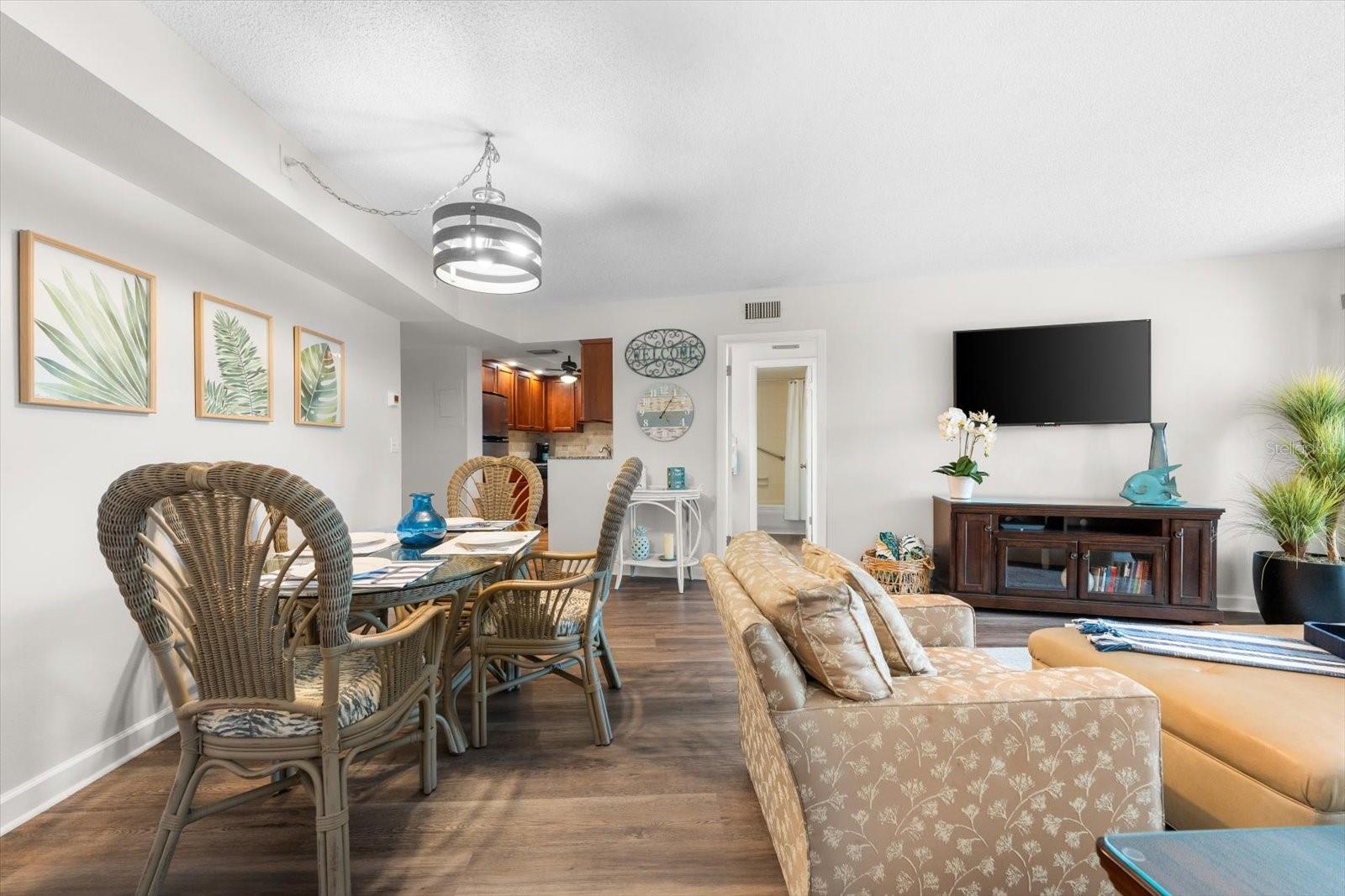 HARBOR TOWERS Y & R - Residential