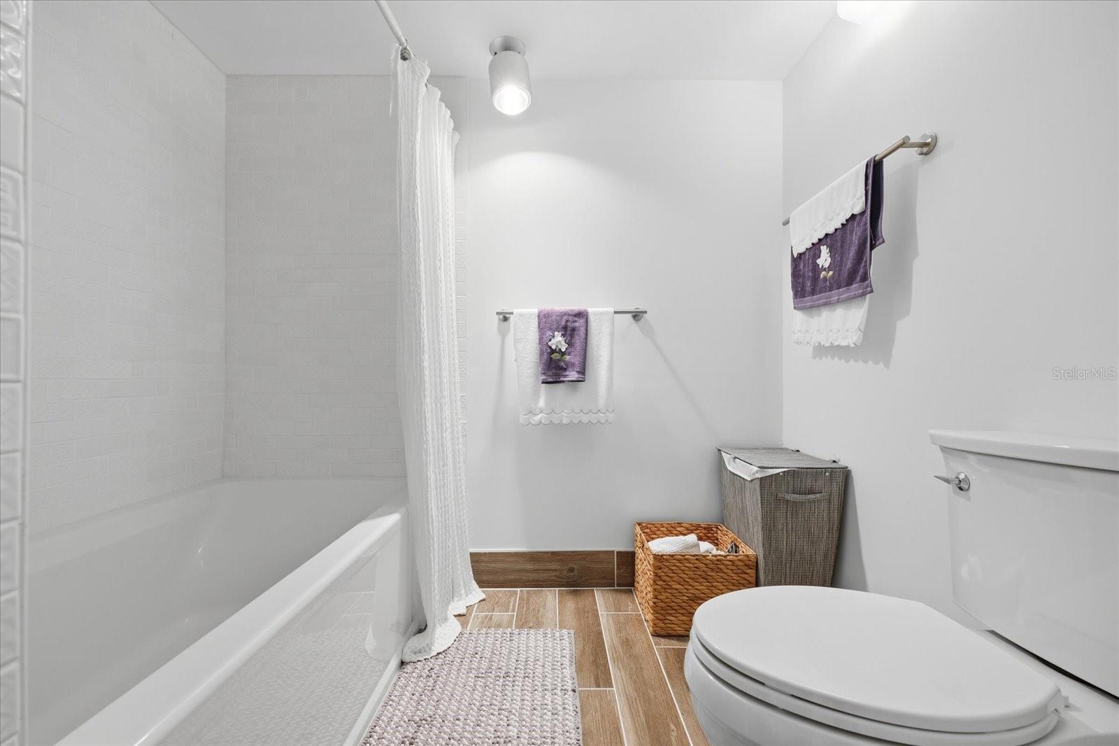 HARBOUR THE CONDO - Residential