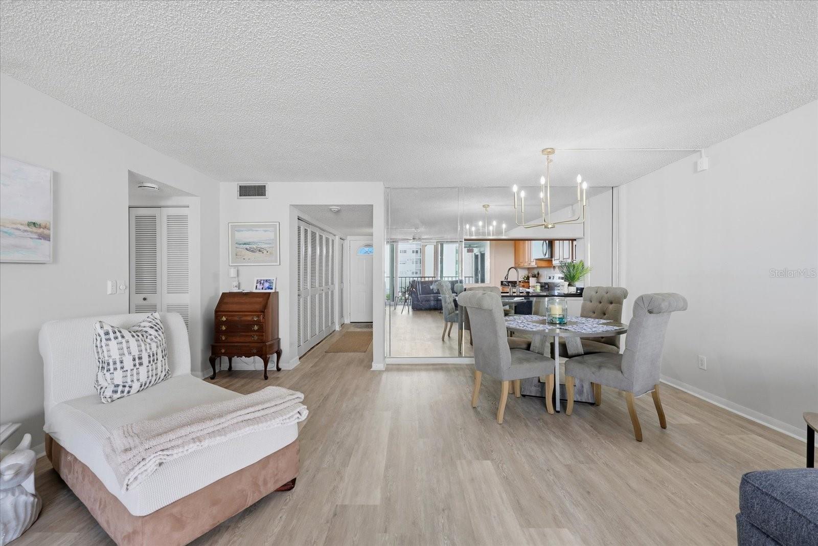 HARBOUR THE CONDO - Residential