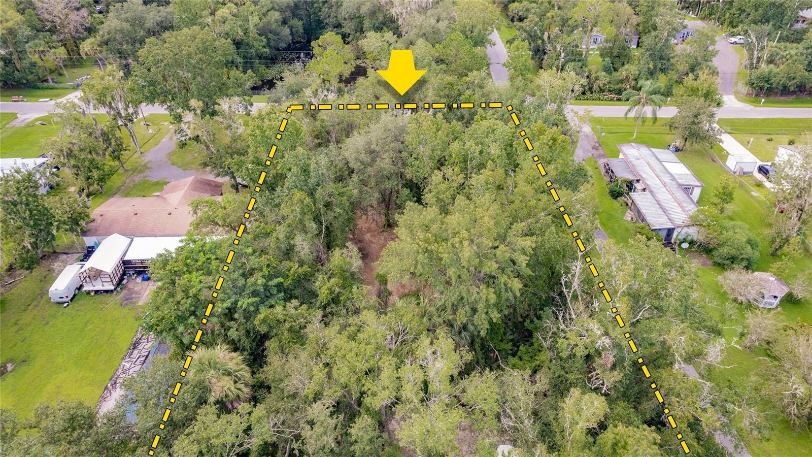 CHRISTMAS PARK 1ST ADD - Land