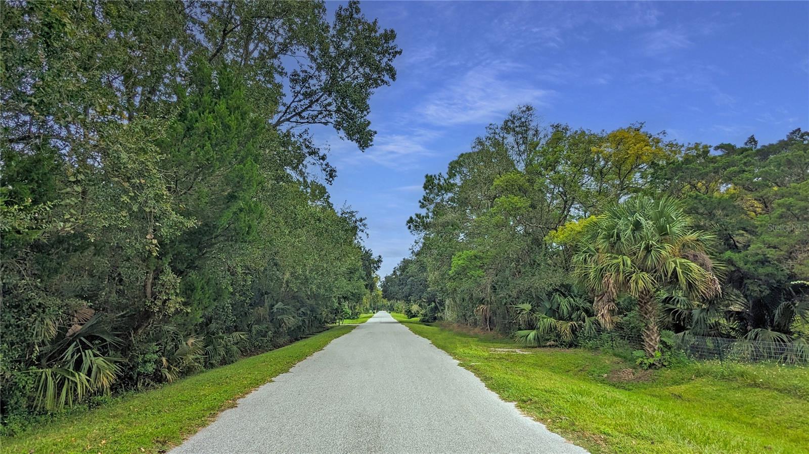 CHRISTMAS PARK 1ST ADD - Land