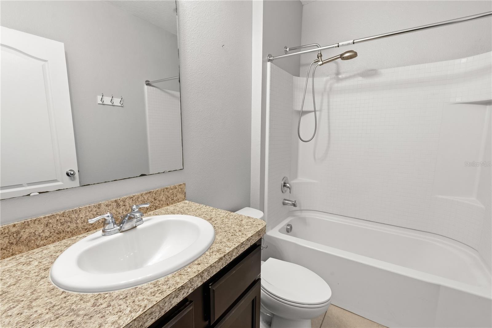 CALABAY AT TOWER LAKE PH 03 - Residential