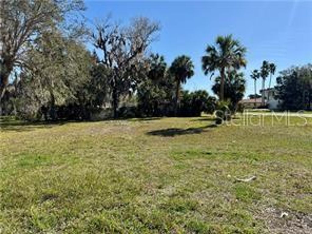 Photo of 4015 N Sun Dance Point, Crystal River, FL 34428 (MLS # W7881006)