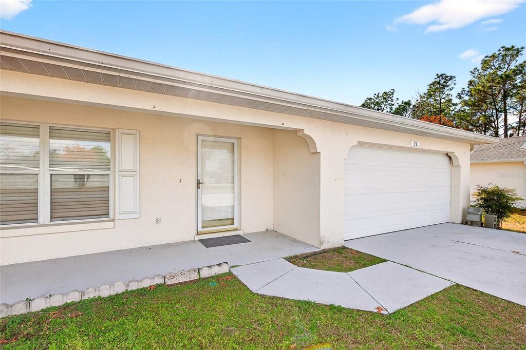 Photo of 24 Pecan Pass Run, Ocala, FL 34472 (MLS # OM717407)