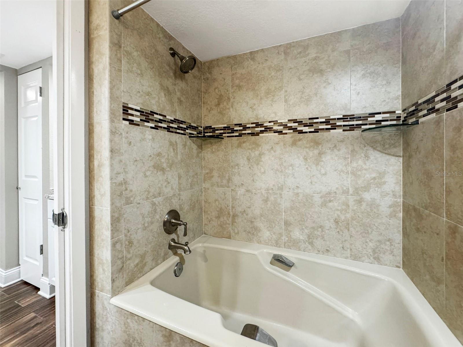 THE HARBOUR CONDO - Residential