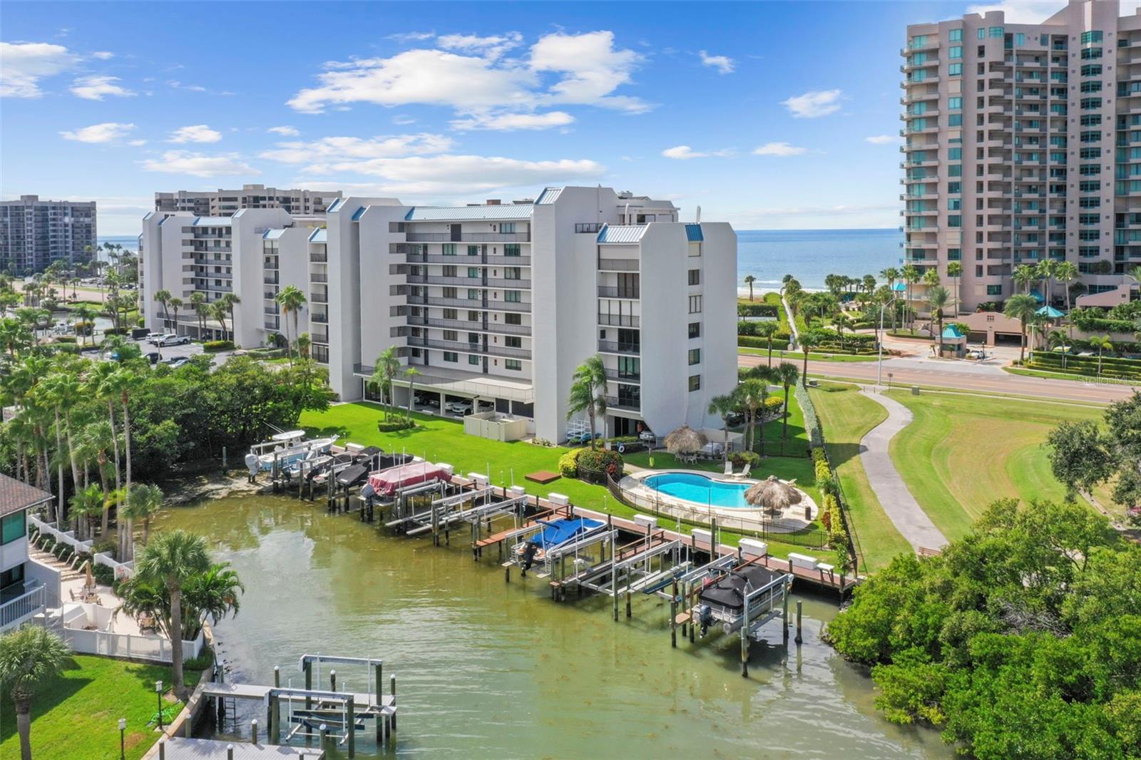 THE HARBOUR CONDO - Residential