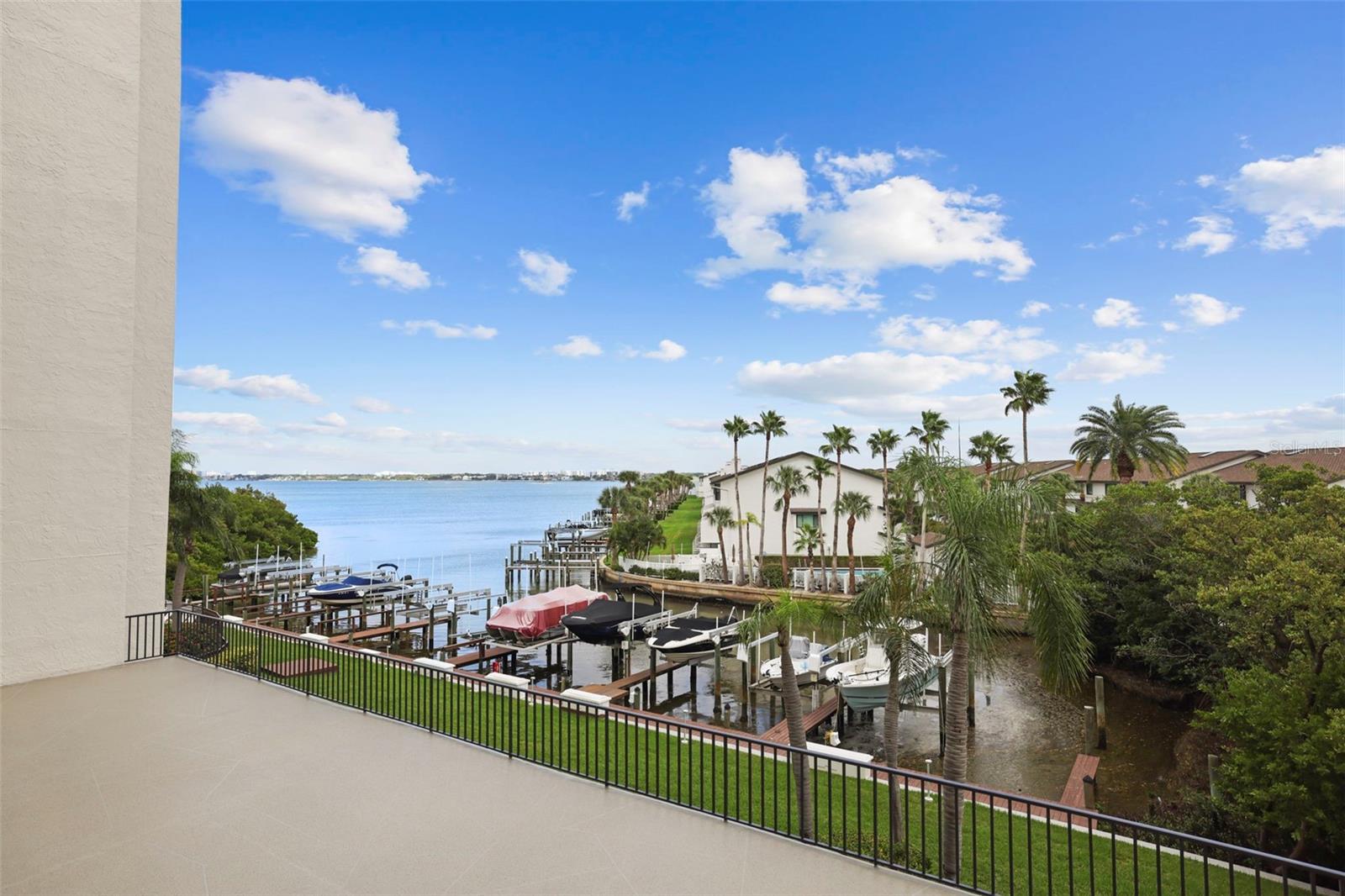 THE HARBOUR CONDO - Residential