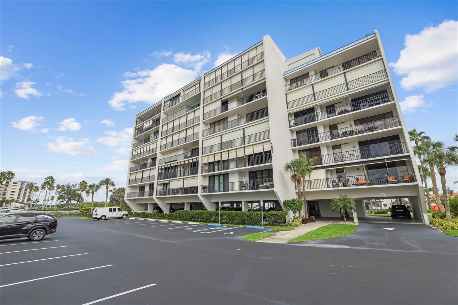 THE HARBOUR CONDO - Residential