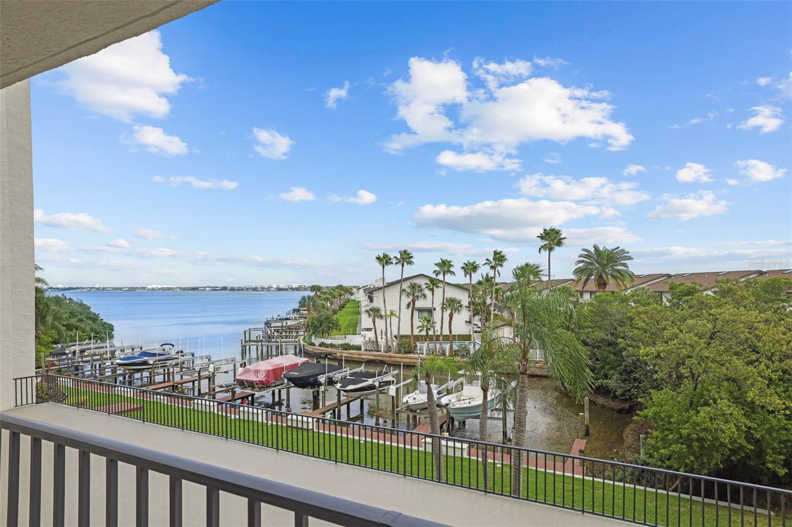 THE HARBOUR CONDO - Residential