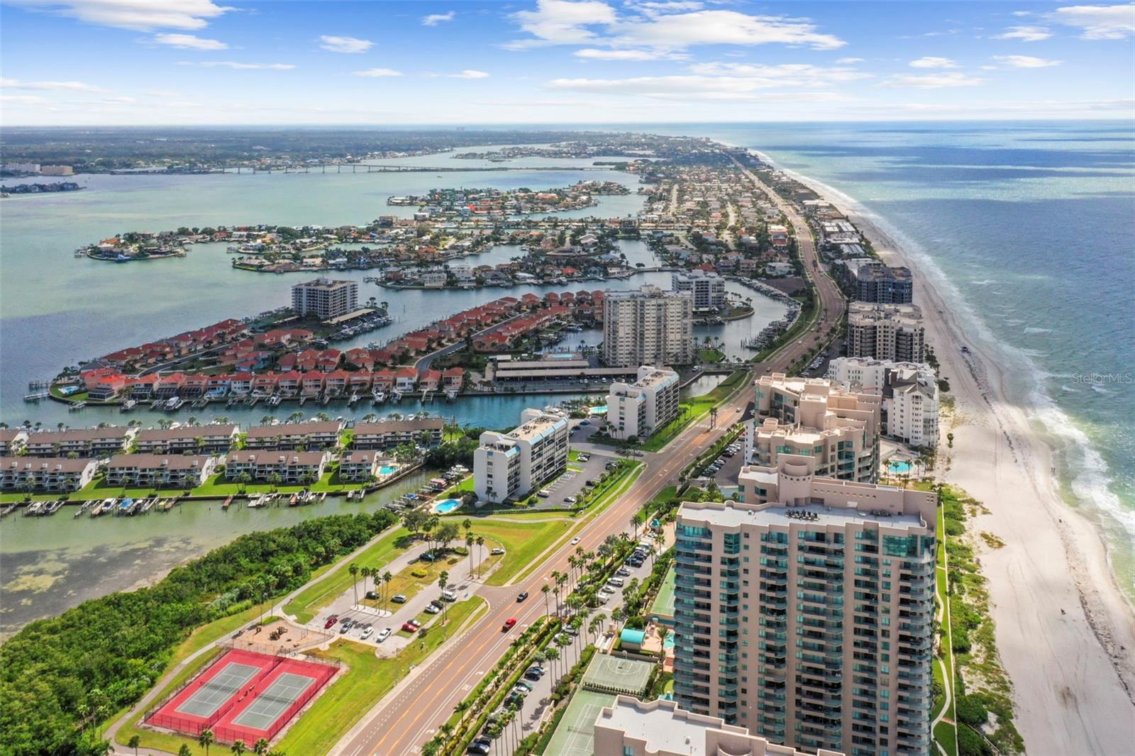 THE HARBOUR CONDO - Residential