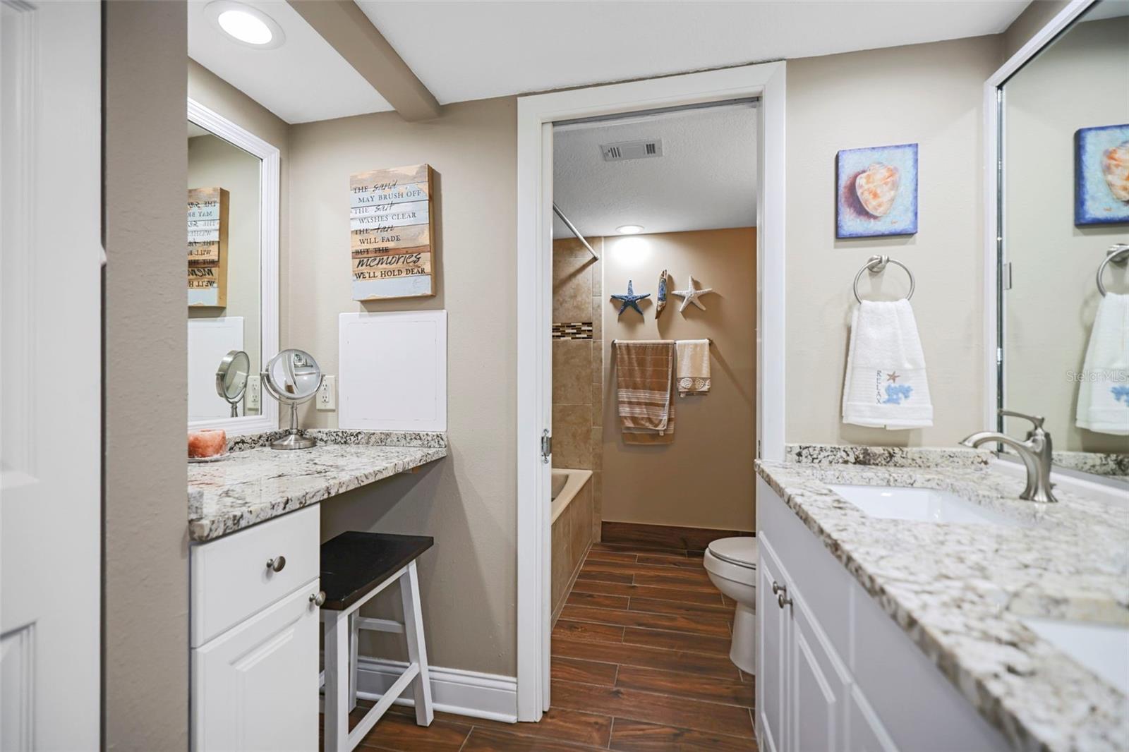 THE HARBOUR CONDO - Residential