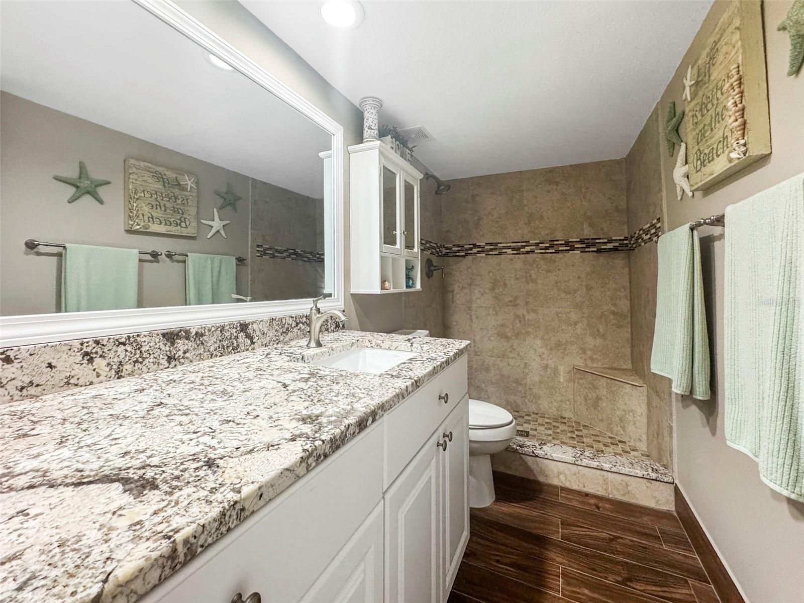 THE HARBOUR CONDO - Residential