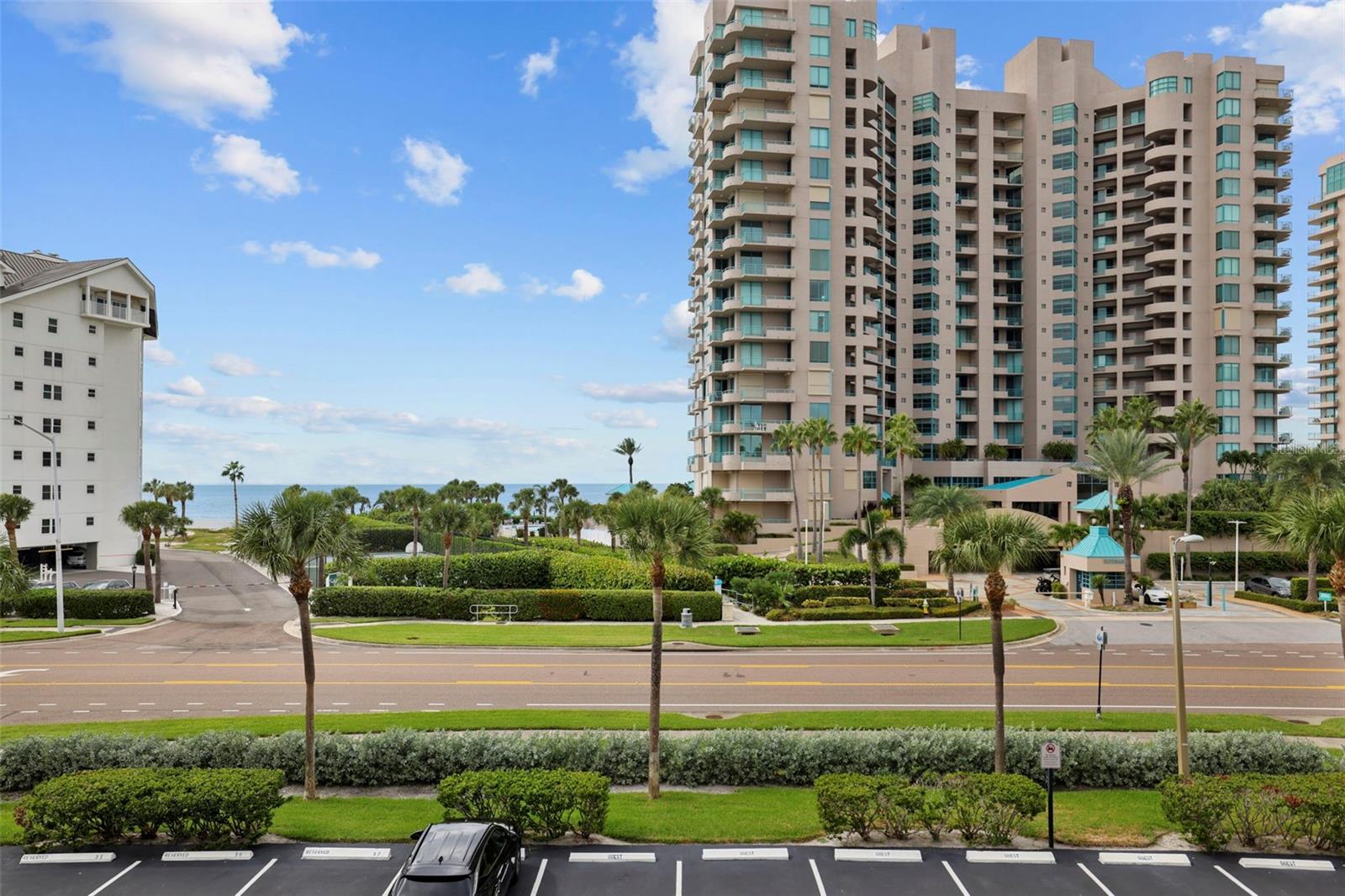 THE HARBOUR CONDO - Residential