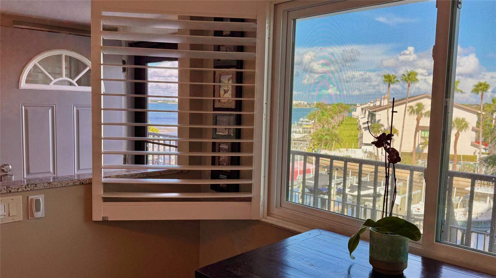 THE HARBOUR CONDO - Residential