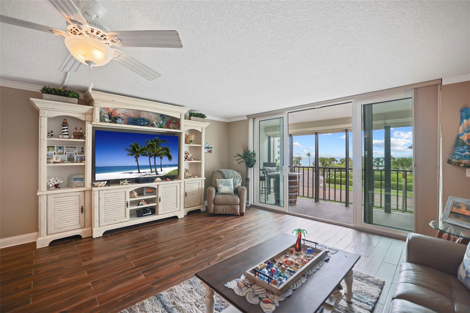 THE HARBOUR CONDO - Residential