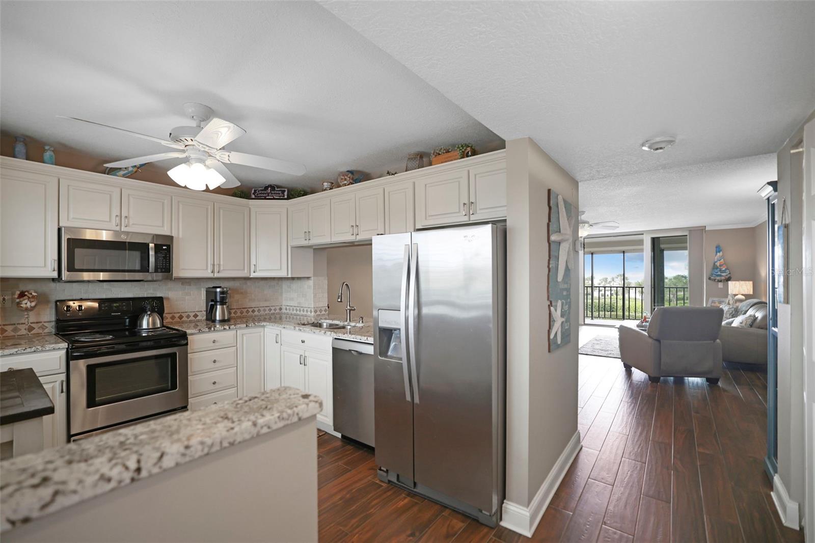 THE HARBOUR CONDO - Residential