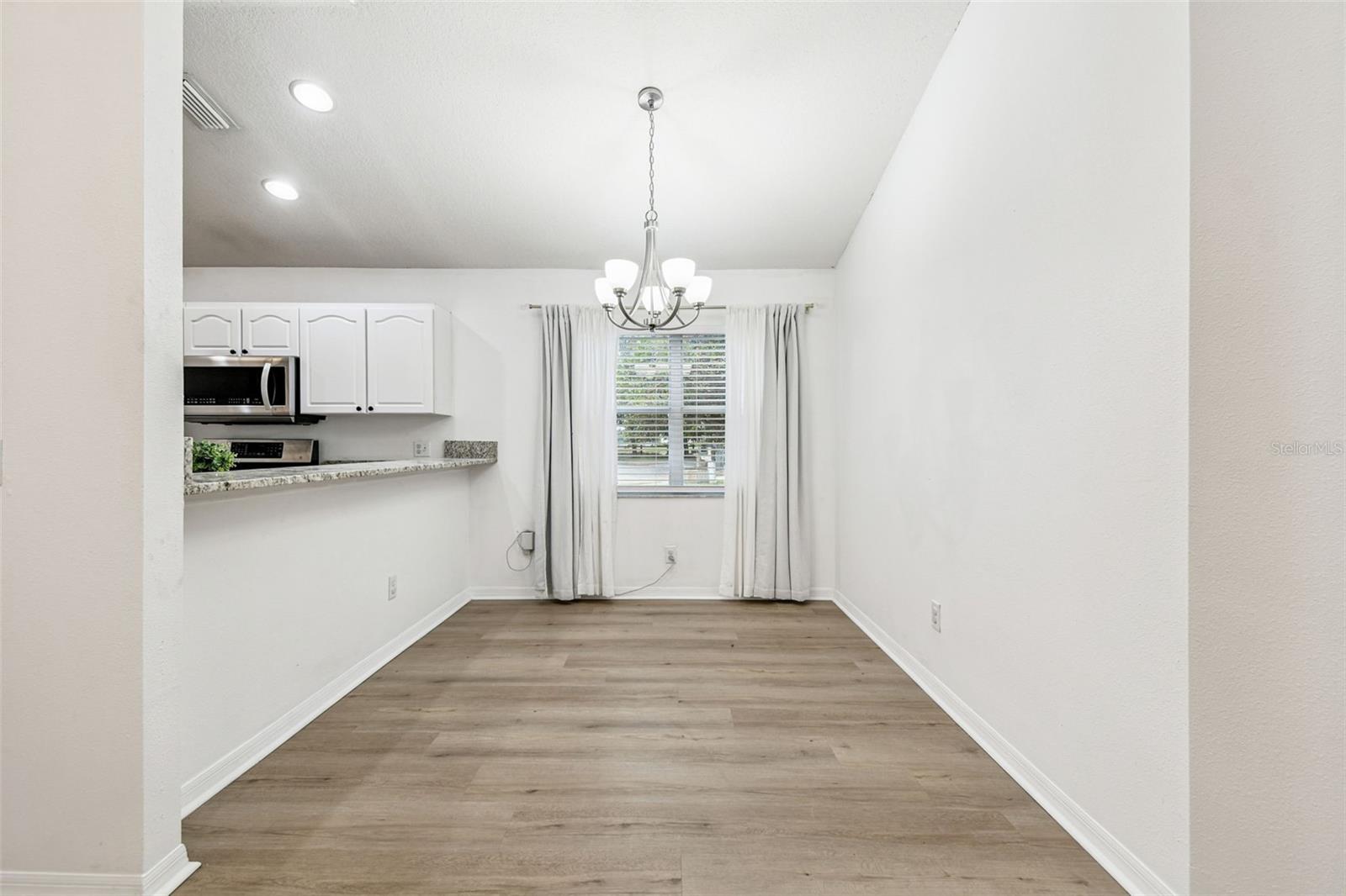 7608 HAMPSHIRE GARDEN PLACE