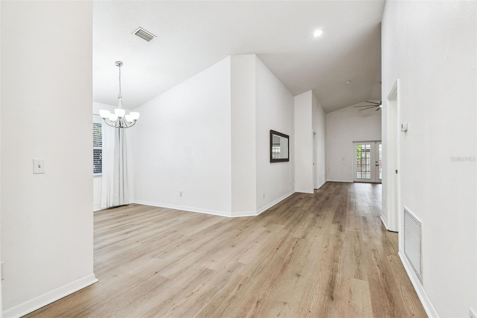 7608 HAMPSHIRE GARDEN PLACE