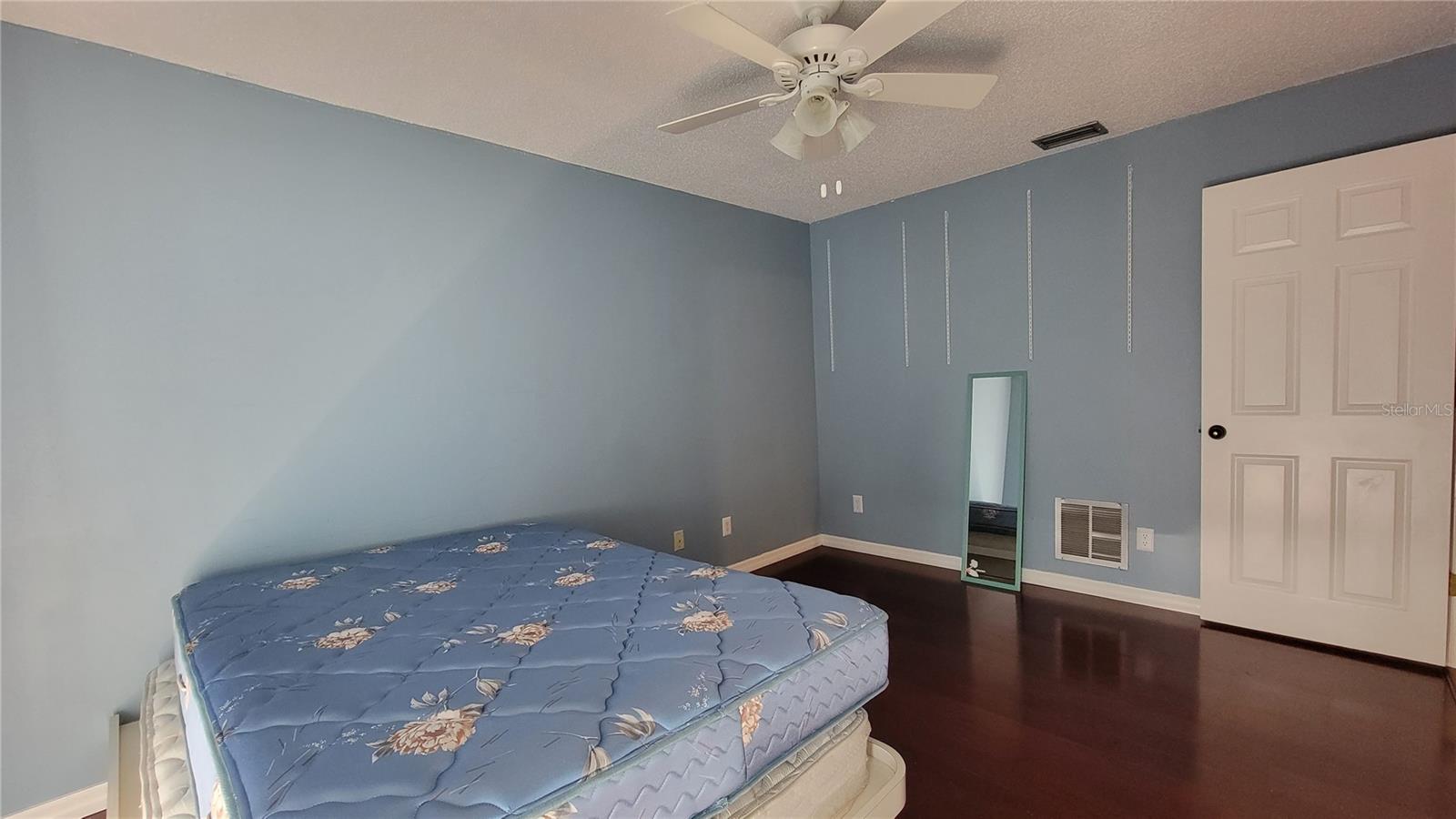 STONEGATE UNIT I PH II - Residential Lease