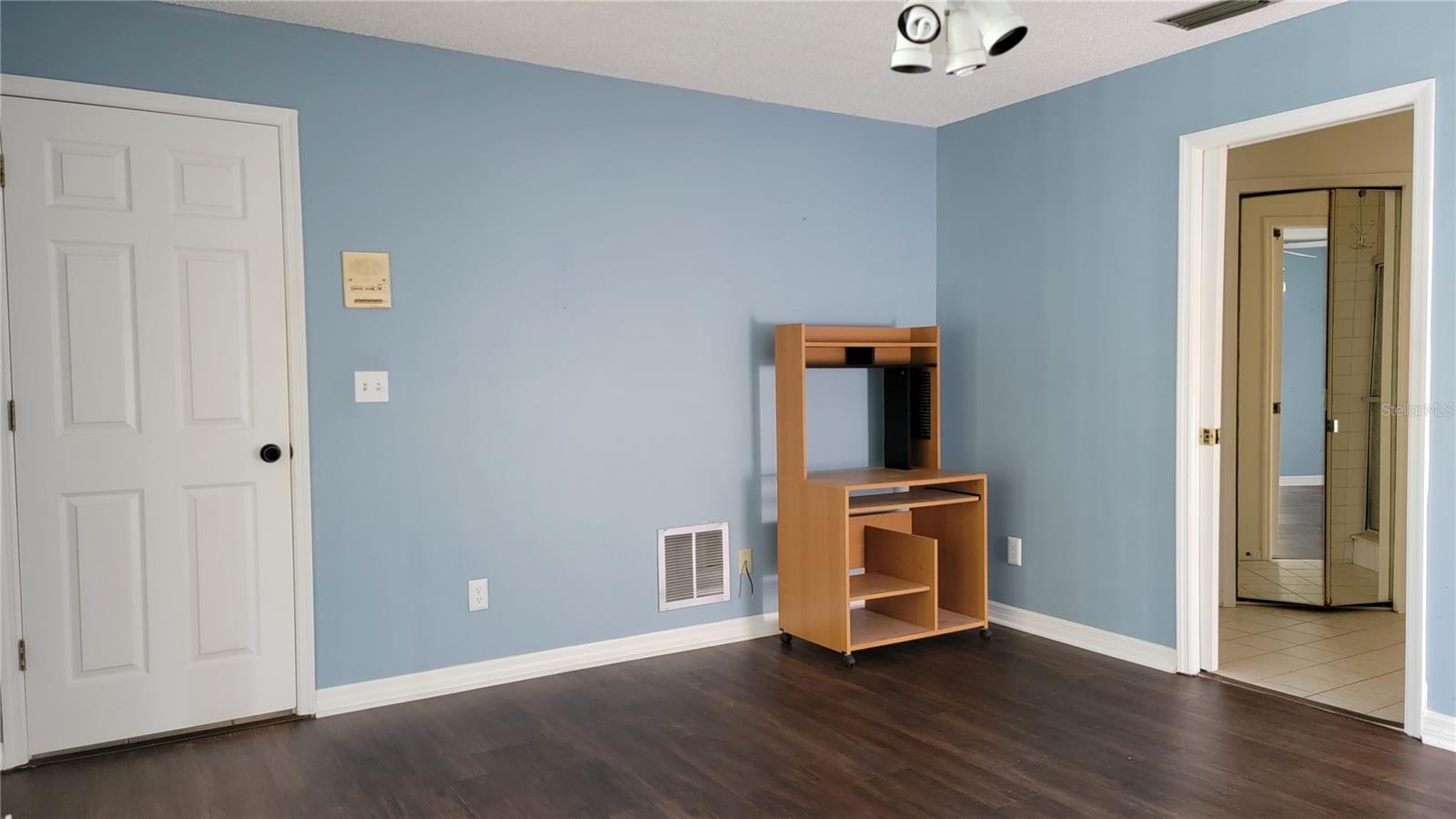 STONEGATE UNIT I PH II - Residential Lease