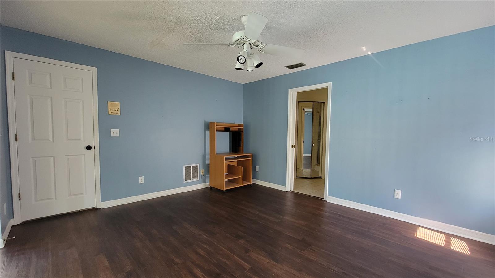 STONEGATE UNIT I PH II - Residential Lease