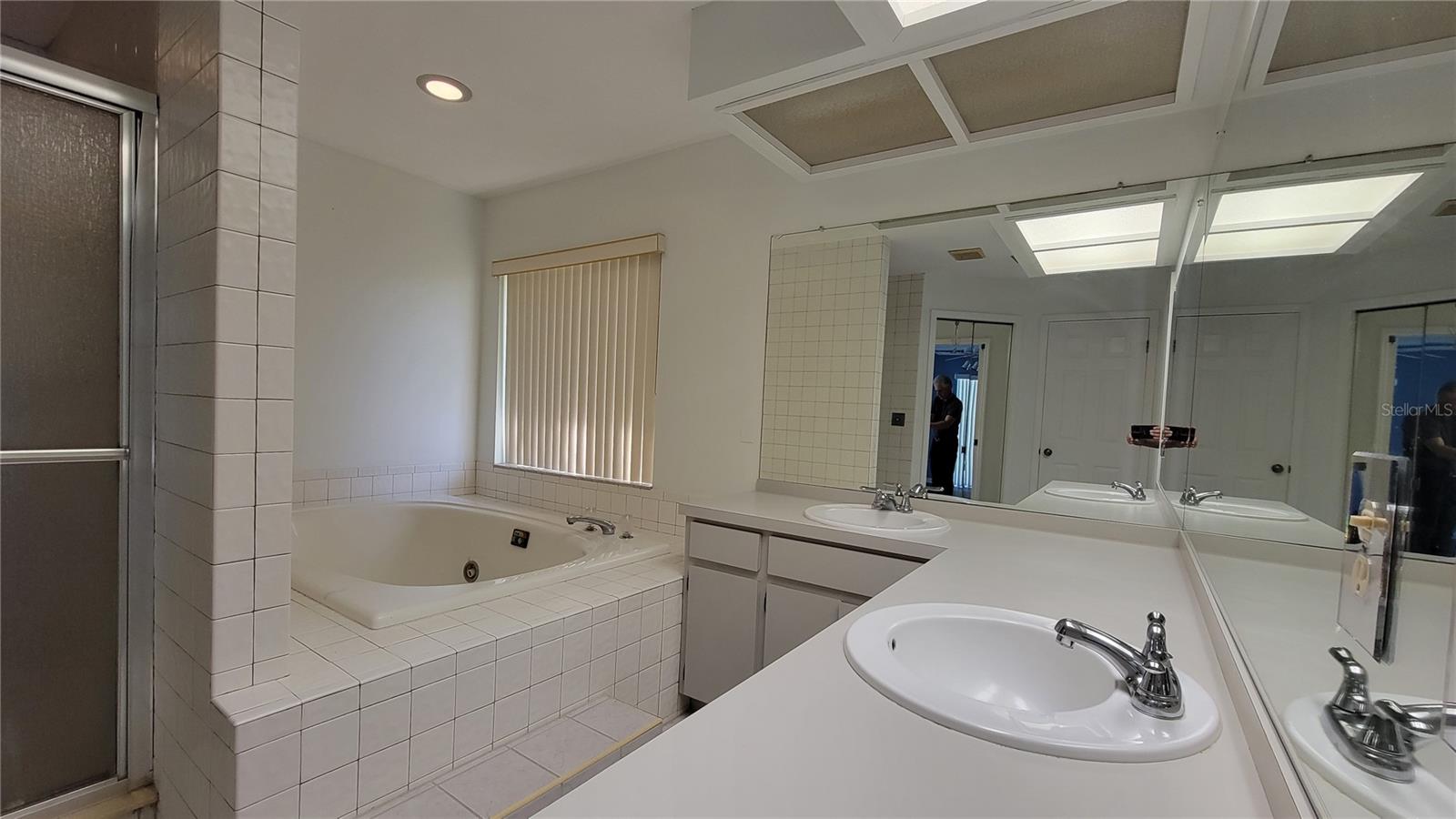 STONEGATE UNIT I PH II - Residential Lease