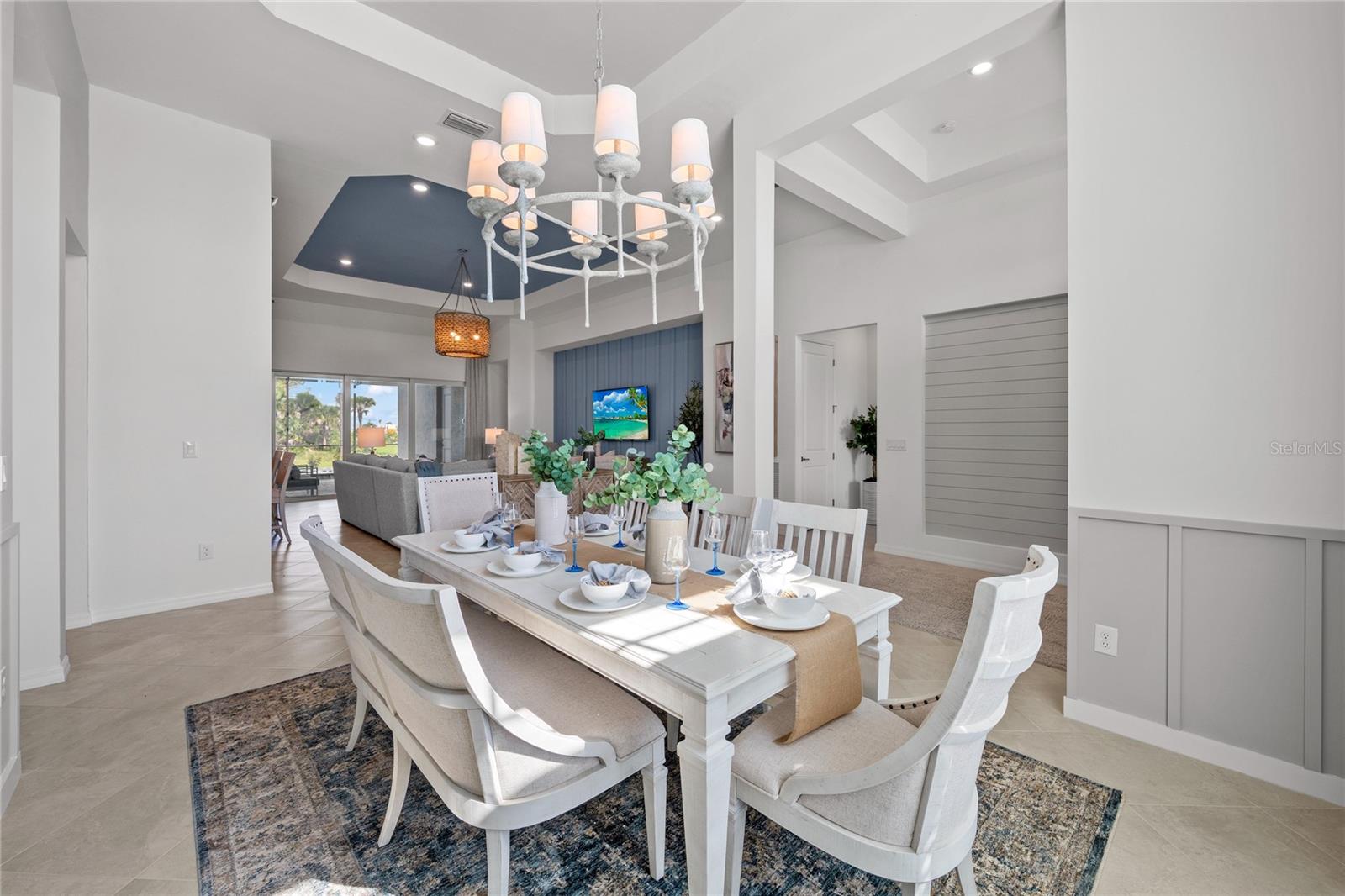 CALUSA COUNTRY CLUB - Residential