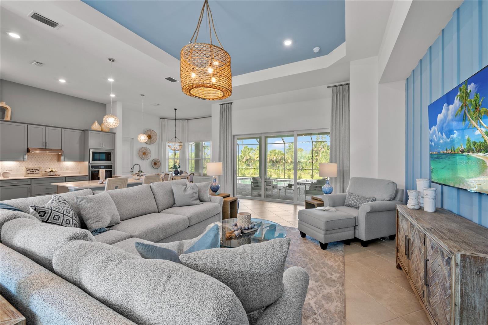 CALUSA COUNTRY CLUB - Residential