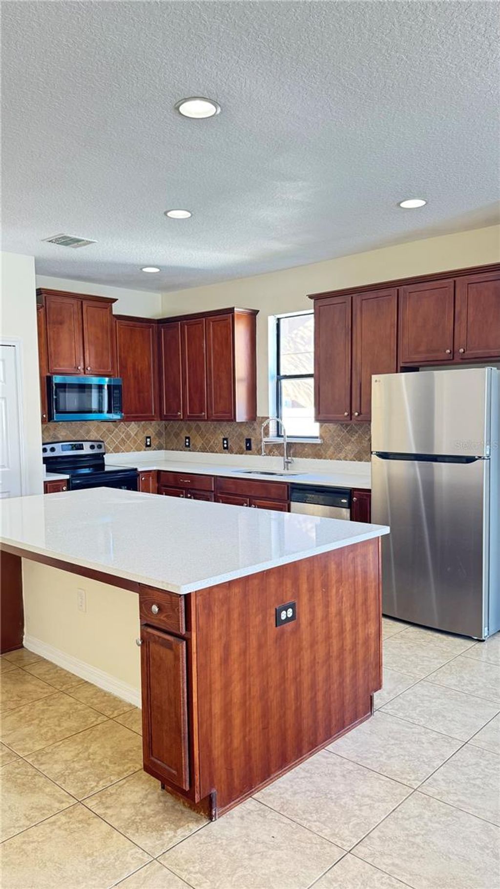 Photo of 2713 Kinsey Drive, Kissimmee, FL 34746 (MLS # O6393320)