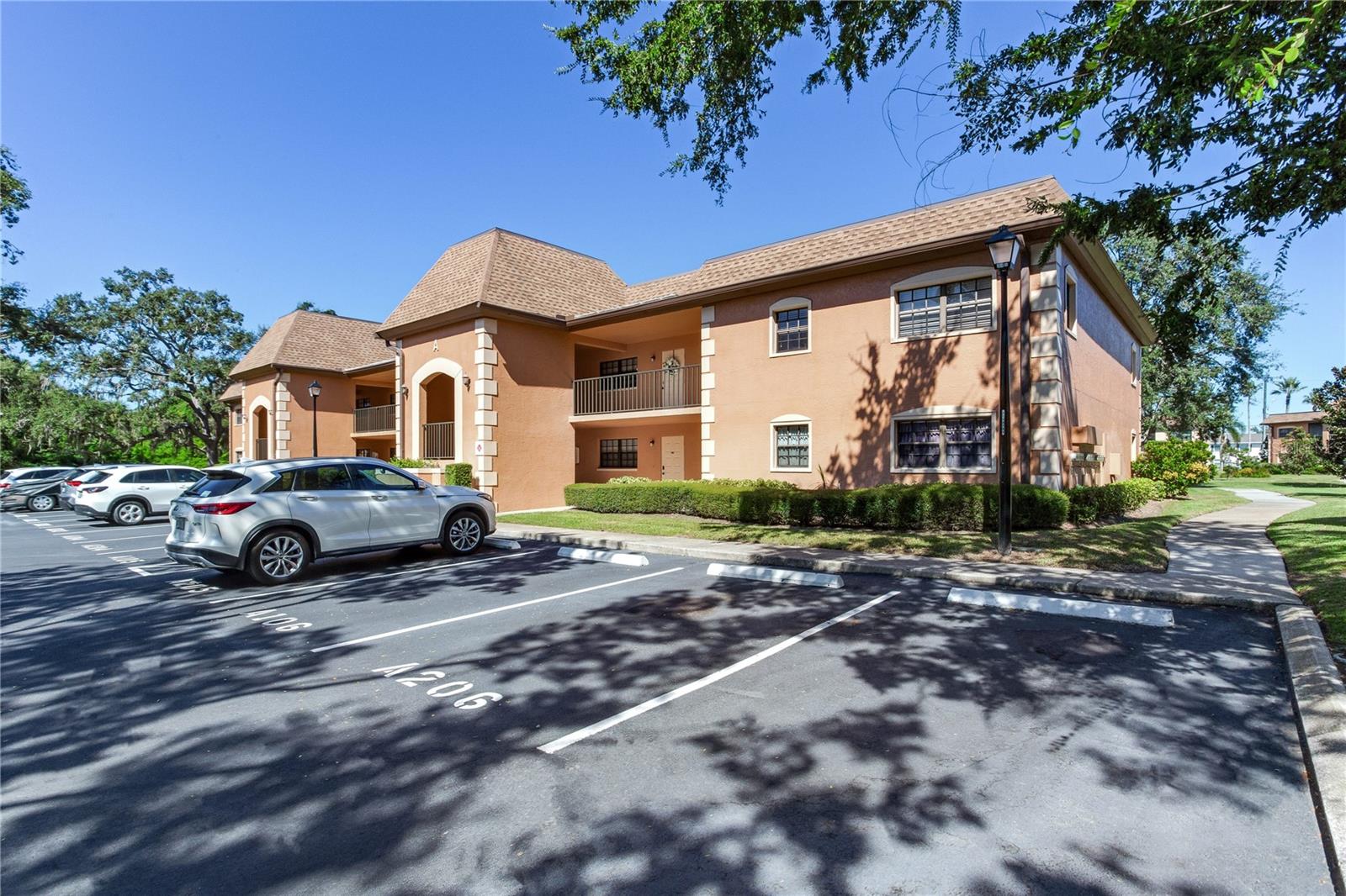 LABELLE CONDO - Residential