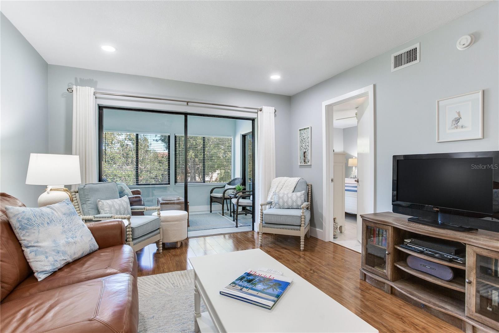 LABELLE CONDO - Residential