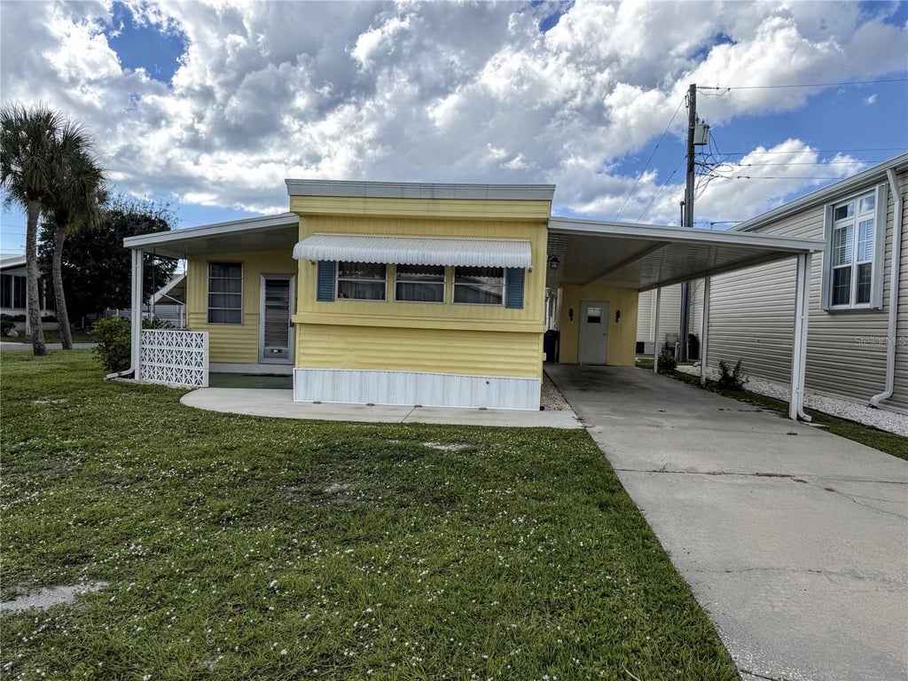 Photo of 802 Turf St, Venice, FL 34285 (MLS # N6146208)