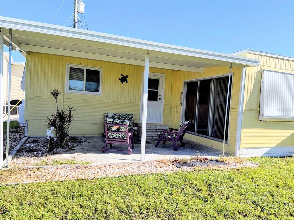 Photo of 802 Turf St, Venice, FL 34285 (MLS # N6146208)