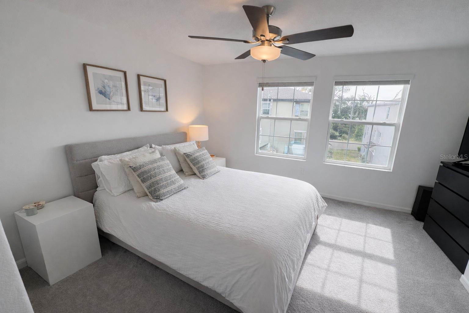 PALM RIVER TWNHMS PH 2 - Residential Lease