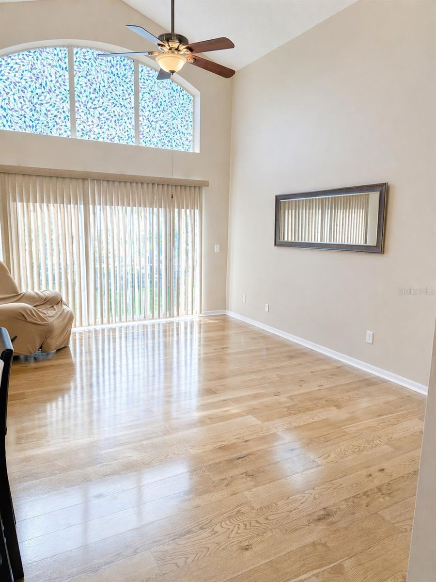 HILLCREST HOME LAKE DAVENPORT 01 - Residential