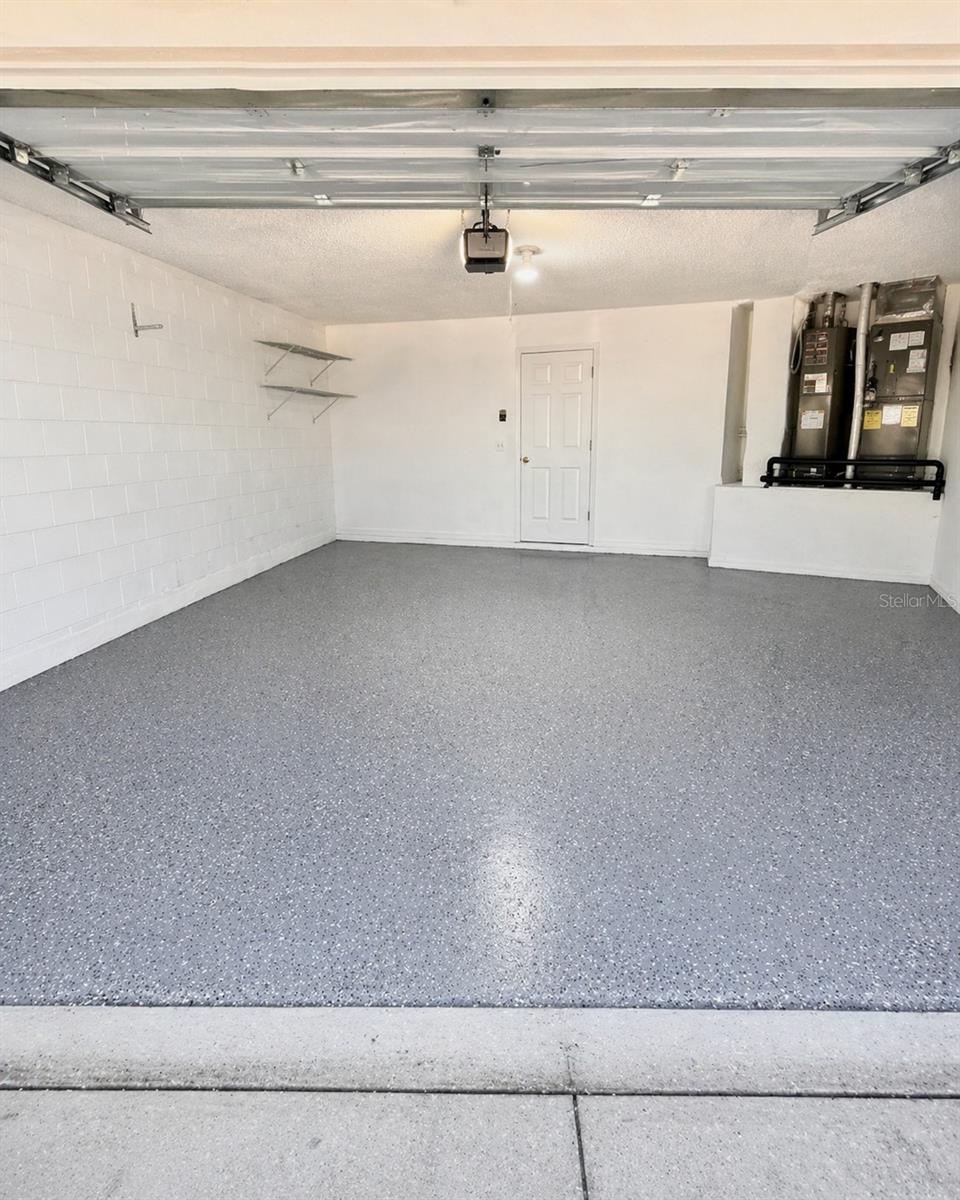 HILLCREST HOME LAKE DAVENPORT 01 - Residential