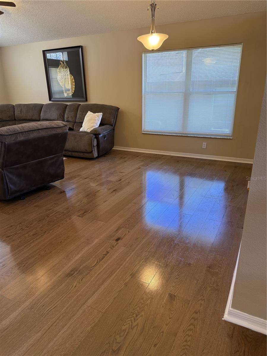 HILLCREST HOME LAKE DAVENPORT 01 - Residential