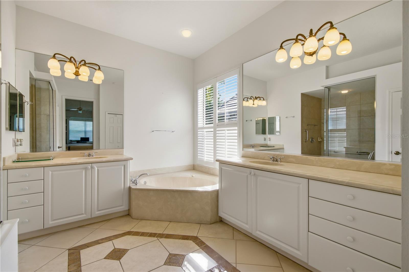 LAKEWOOD RANCH COUNTRY CLUB VILLAGE Q - Residential