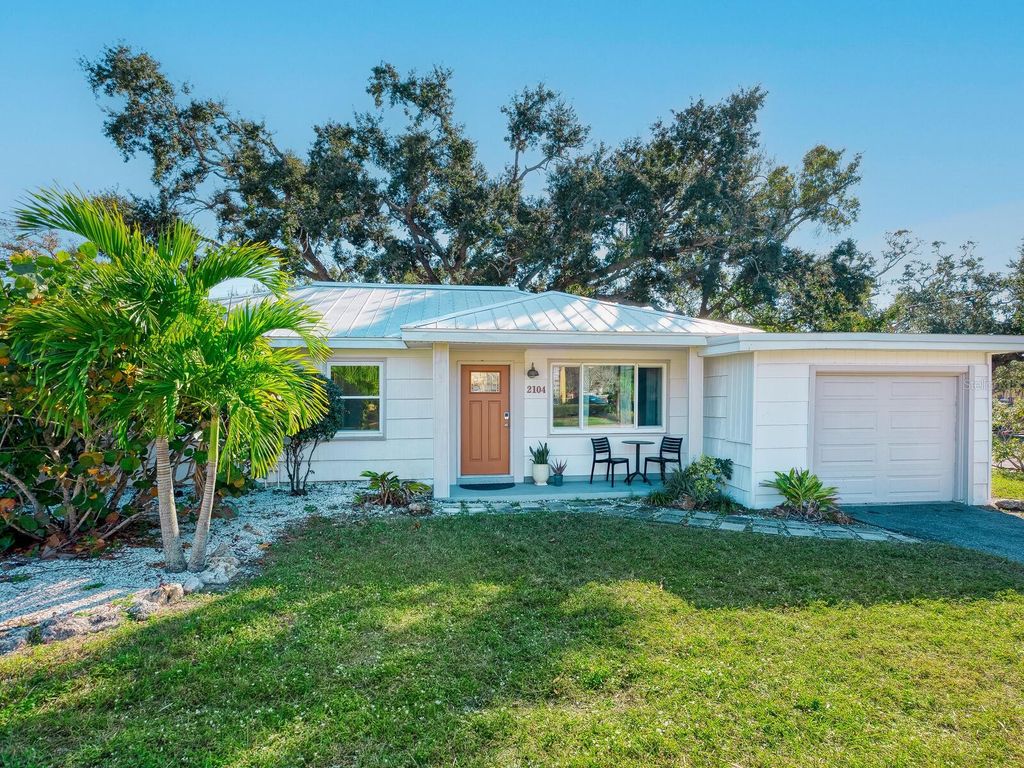 Photo of 2104 Wood Street, Sarasota, FL 34237 (MLS # A4678969)