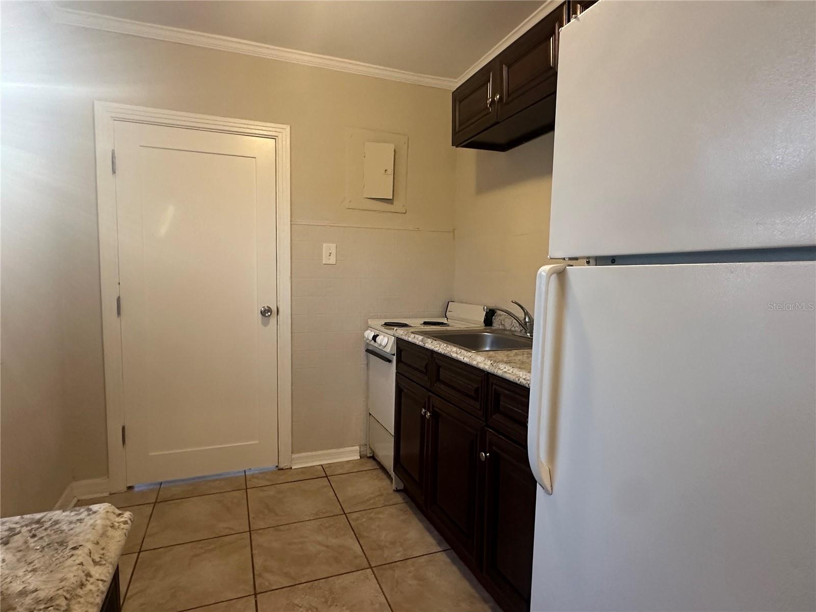 HOWEY W J LAND STARR LAKE - Residential Lease