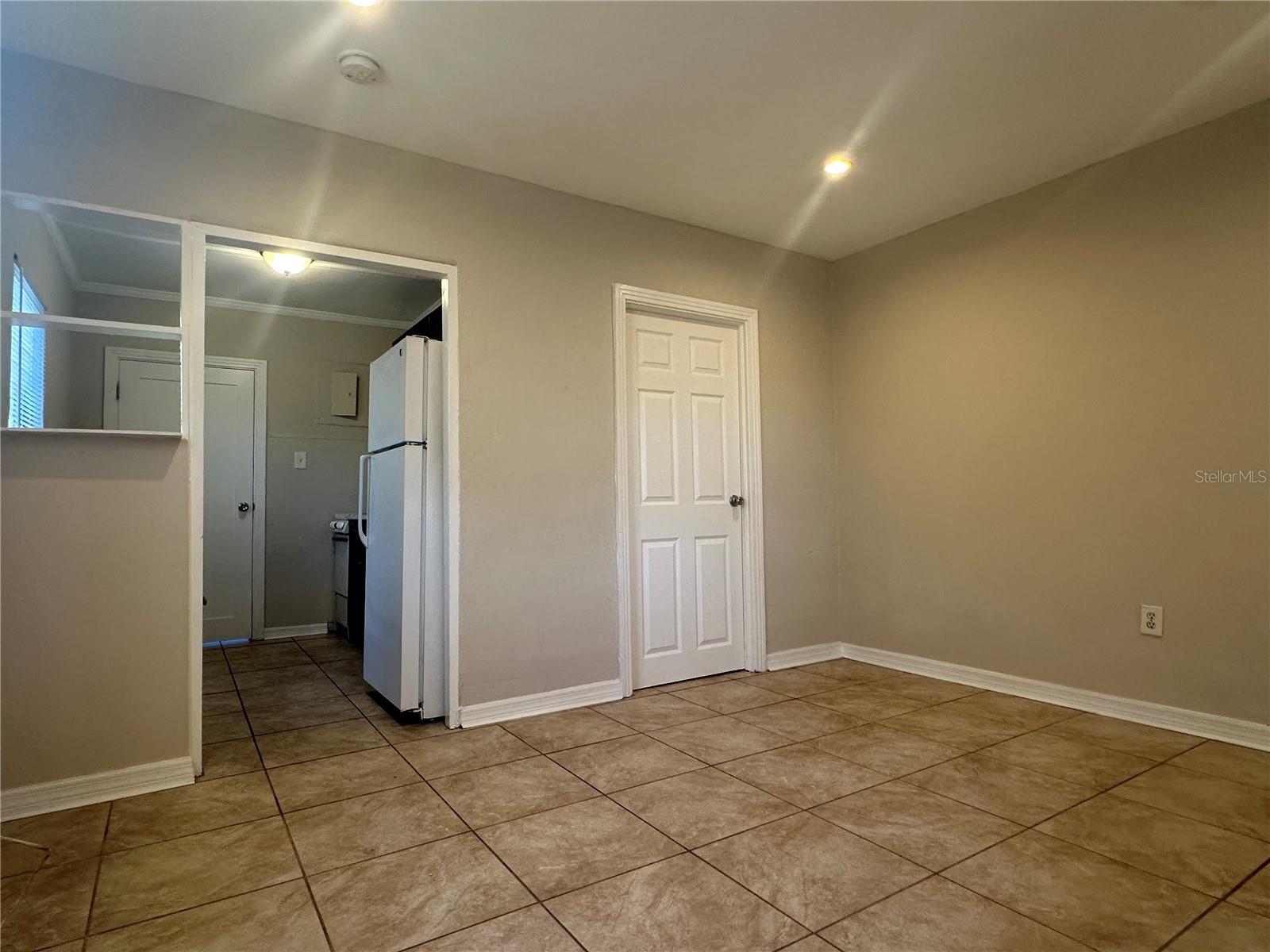 HOWEY W J LAND STARR LAKE - Residential Lease